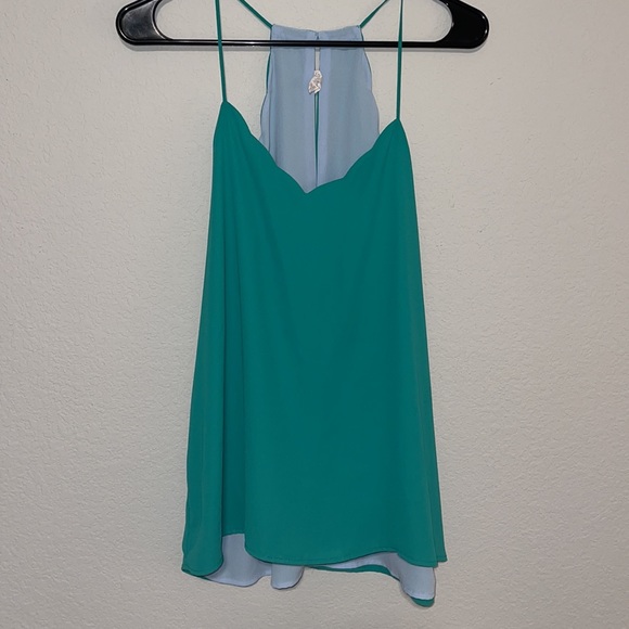 Reversible Blue / Green Tank Top - Picture 3 of 4
